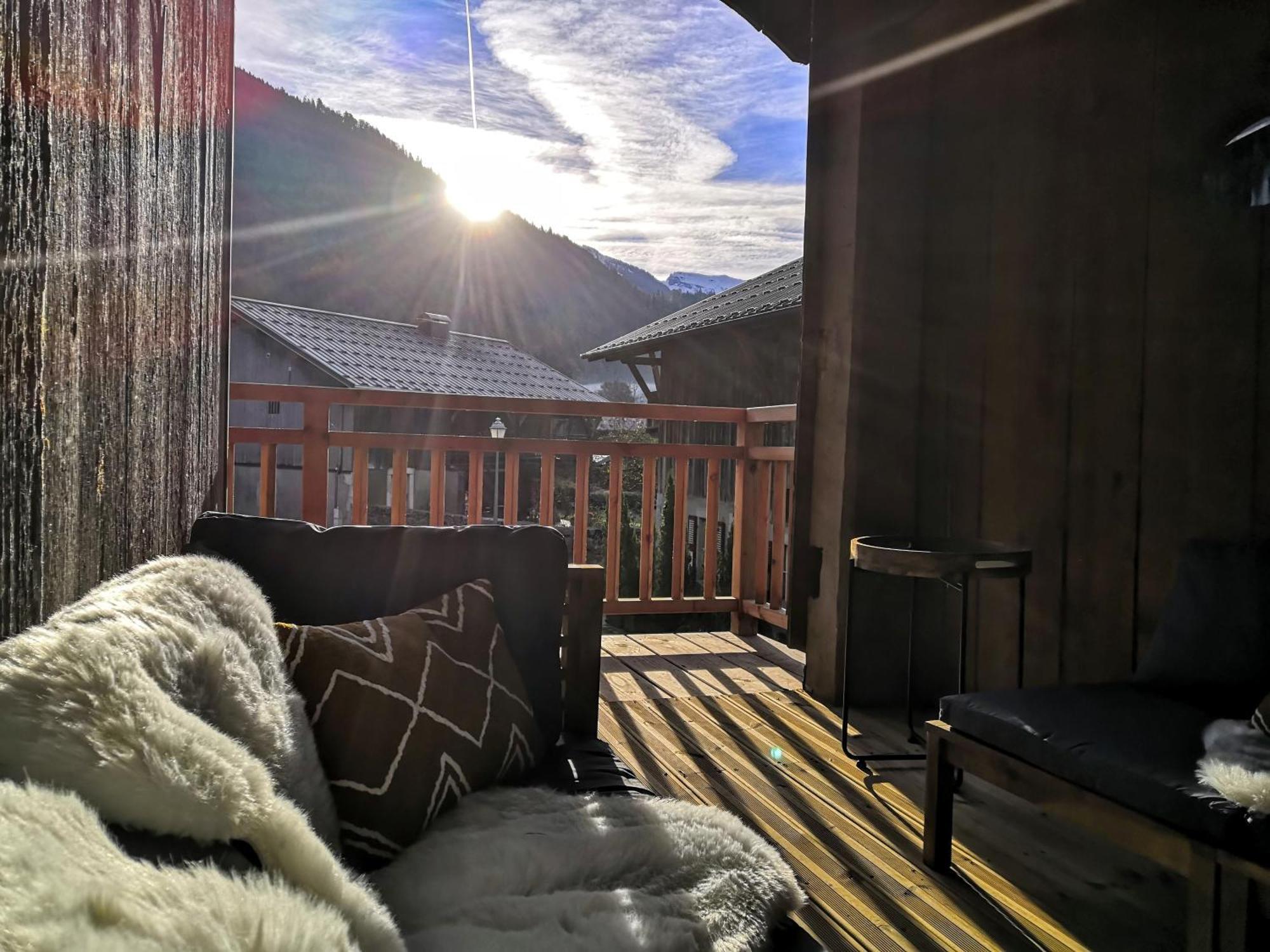 Chez Leon, Jacuzzi Et Sauna Des Le 1Er Septembre 2025 Samoens Luaran gambar
